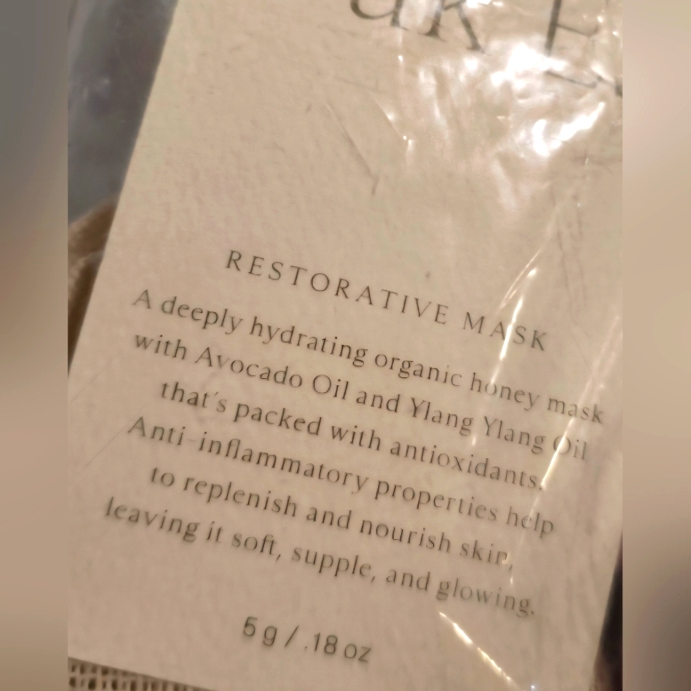 OAK ESSENTIALS RESTORATIVE MASK. - Picture 2 of 11